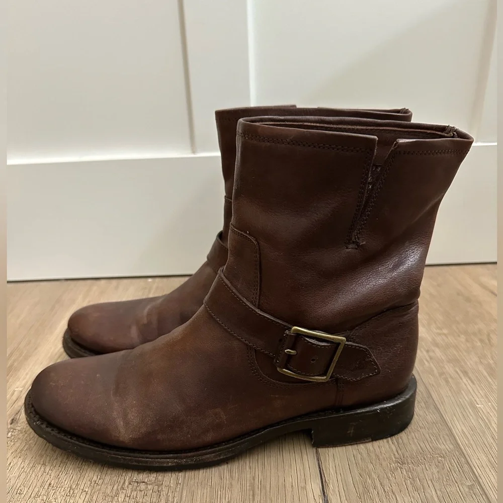 Frye Natalie short engineer Brown Leather Ankle Boots with Buckle size 8 - Picture 2 of 9
